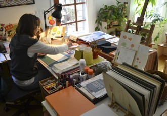 artist in studio