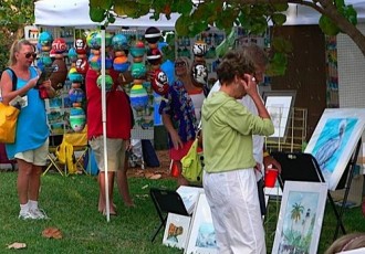 shoppers at art fair