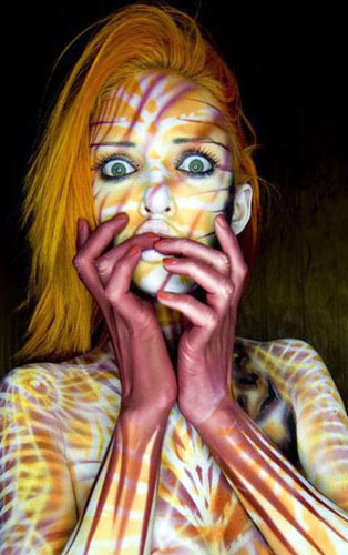 Sonar Scar, bodypainting by Paul Roustan