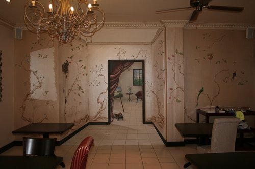 Mural Chinoiserie Restaurant, 10m x 2.7m by artist Jason Margolis. See his portfolio by visiting www.ArtsyShark.com