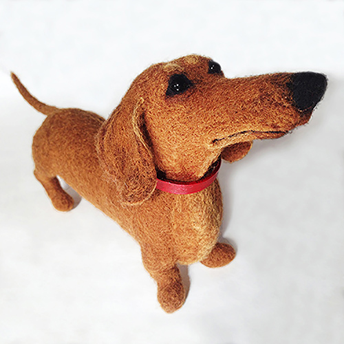 Dachsund, needle felting by artist Laura Burch. See her portfolio at www.ArtsyShark.com