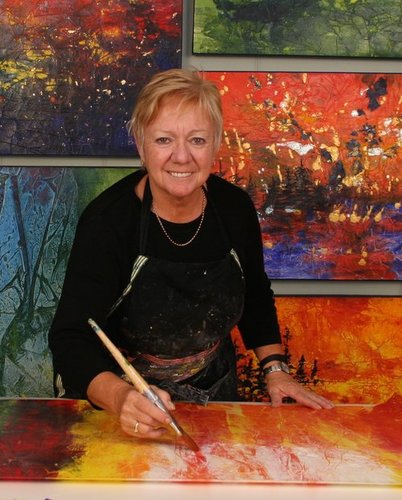 Artist Therese Boisclair in her studio. See her portfolio by visiting www.ArtsyShark.com