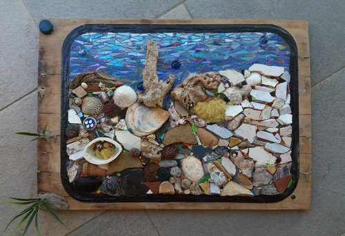 "Oh, I SO wanted to be in there" Bark, Stones, Pebbles, Marble, Smalti, Millefiori, Shells, Ceramic, Metal, Wood, Bone, Acorns, Sponge, XVI Century Pipes (from the River Thames), Cork, Chestnut Shell, Crab, Glass, Peach Stone, Slate, Plastic and Cement on Wood, 56cm x 39.5cmby artist Francesca Busca. See her portfolio by visiting www.ArtsyShark.com 