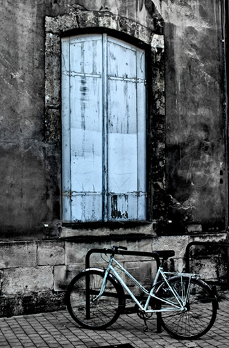 “Bordeaux Blue” Photography, Limited Edition, 11” x 17” by artist Ron Colbroth. See his portfolio by visiting www.ArtsyShark.com