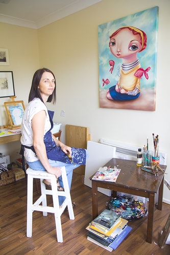 Artist Rachel Favelle in her studio. See her portfolio by visiting www.ArtsyShark.com