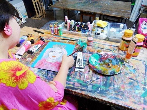 Artist Bea Roberts working in her studio. See her portfolio by visiting www.ArtsyShark.com