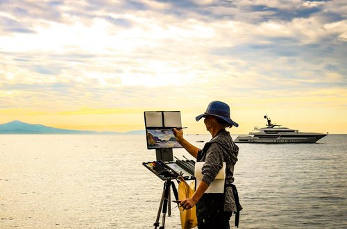 Artist Mary Garrish paints en plein air on Italy's Amalfi Coast