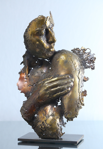 Bronze sculpture of a woman by Gabrielle Fischer