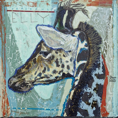 painted portrait of a giraffe by Yvonne Gaudet