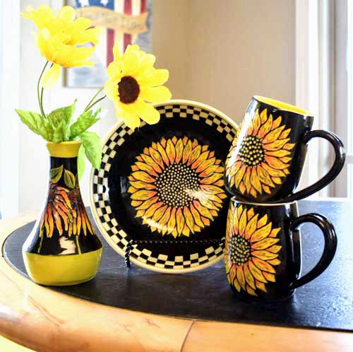 stoneware mugs, plate and vase by Dani Montoya