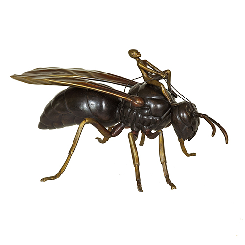 bronze hornet sculpture by Martin Pierce