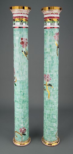 colonne a mosaico di Nicole Camilleri