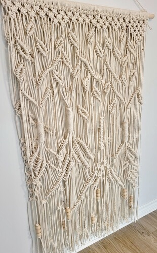 modern macrame design by Debbie Packer