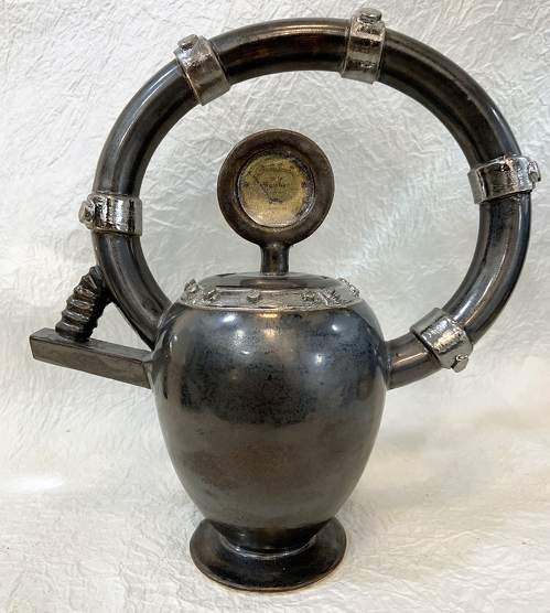 porcelain teapot "pressure cooker"
