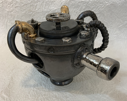 sculptural mechanical teapot in porcelain