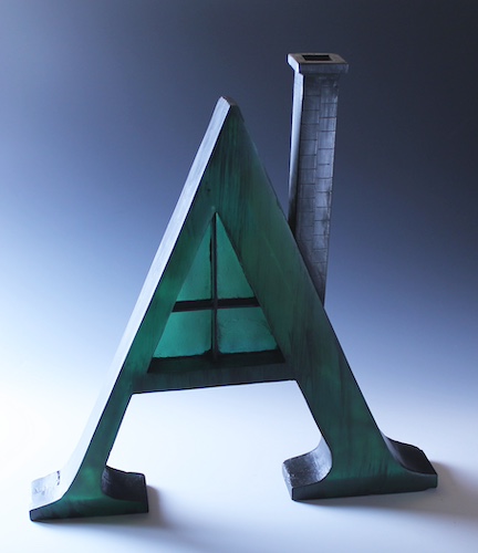 Glass sculpture by artist Mike da Ponte