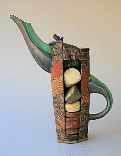 nature-inspired teapot by Helene Fiedler